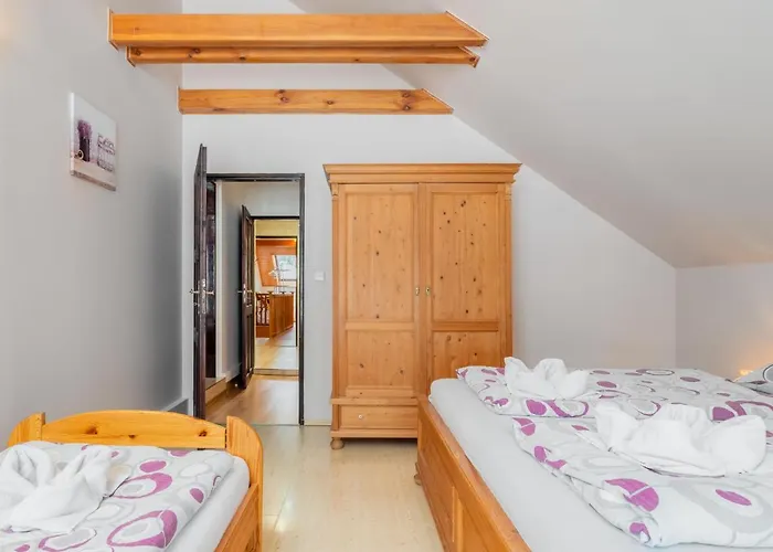 Semesterbostad Jeleni Kout By Interhome *